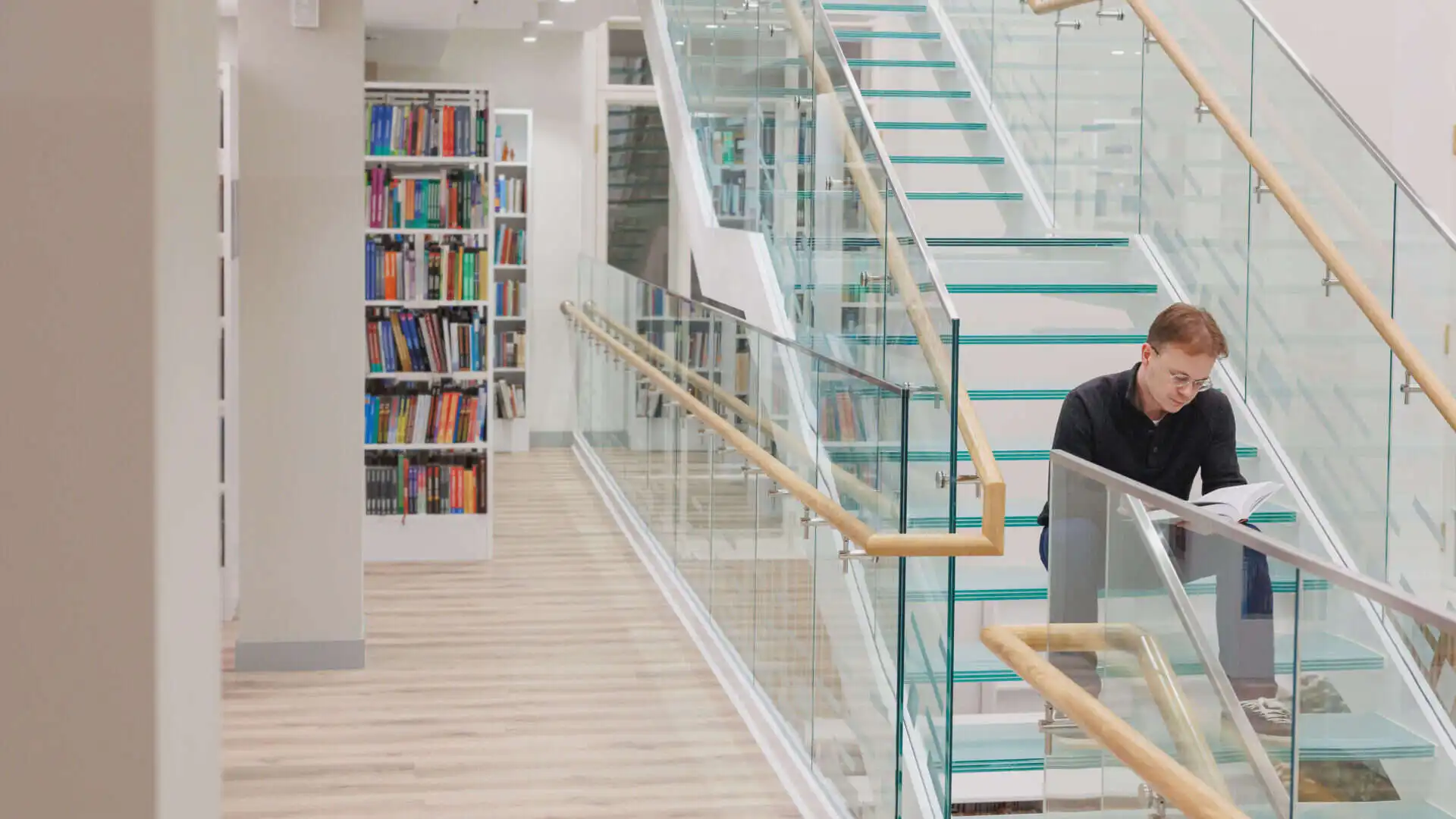大学図書館での学習（イメージ）