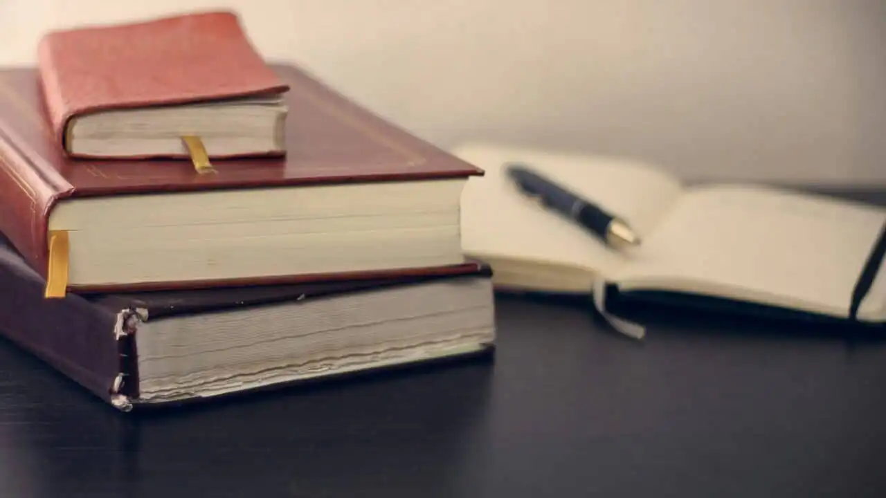 mikhail pavstyuk EKy2OTRPXdw unsplash e1744313306233 1920x1080 1